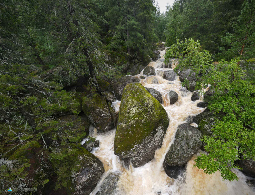 Водопад Марьины слезы, летом