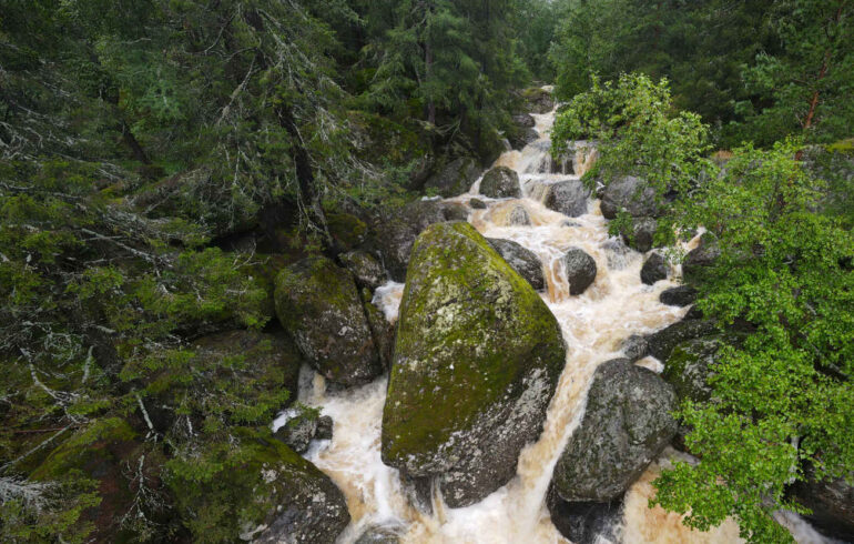 Водопад Марьины слезы, летом