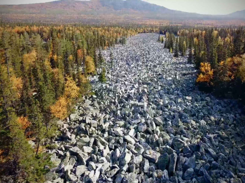 Каменная река курумник, Большой Иремель