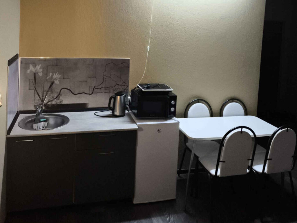 Бывшая гостиница Моель Ок, Озеро Чебачье