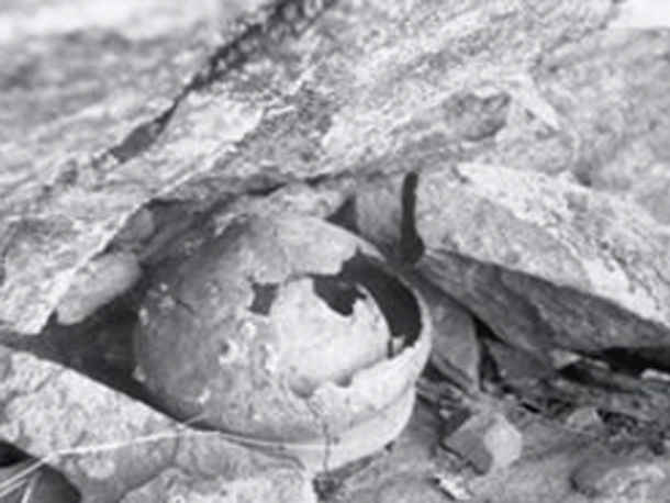 Водопад Могак, древний Артефакты