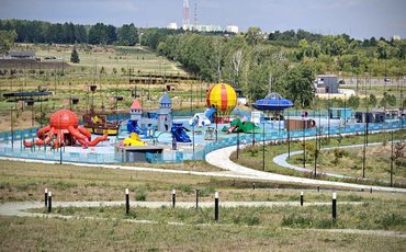 Детская площадка Приключения на курорте Притяжение в Магнитогорске